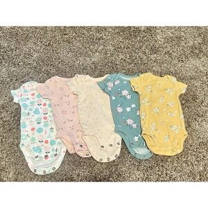 Lot of 5 Carter's Brand Baby Girl Newborn Bodysuits Floral Themed